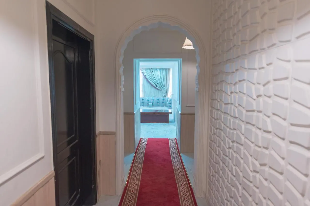 Praha Hotel Jeddah 3*,